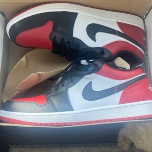 Nike Air Jordan 1 Low Retro Bred Toe